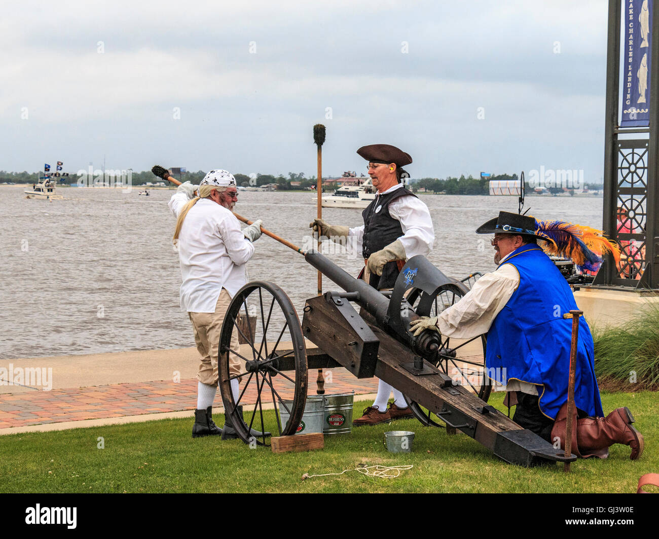 Piraten abschießen Canon Schmuggelware Tage in Lake Charles, Louisiana, feiert die Tage der Pirat Jean Lafitte. Stockfoto