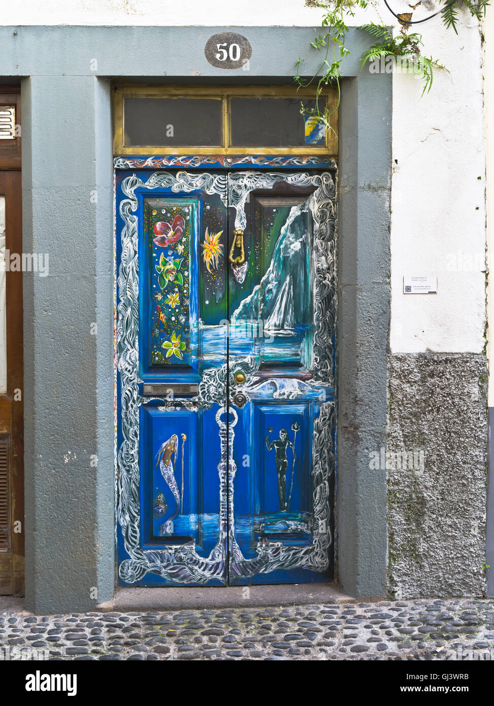 Dh Rua de Santa Maria Funchal Madeira Dekorative bunt bemalten Türen Eigenschaft Stockfoto