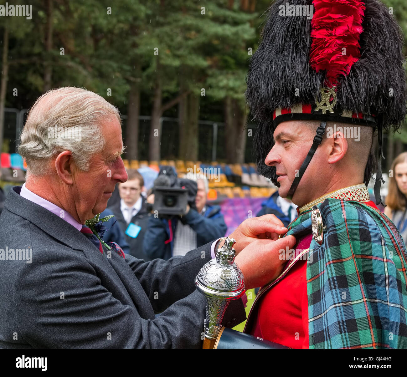 Ballater, Aberdeenshire, Schottland, Großbritannien. 11. August 2016. Dies ist Charles Prince Of Wales und Herzog von Rothesay bei Ballater spielen. Stockfoto