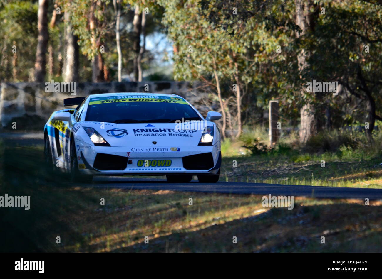Perth West Australia.13th August 2016 konkurrierenden Auto auf der Straße kommen. Targa West Rallye teams dritten Tag Rallye Rennen um Landstädte und in Perth Stadt im Wettbewerb mit Wertungsprüfungen über vier Tage... Stanley/Alamy live News Stockfoto