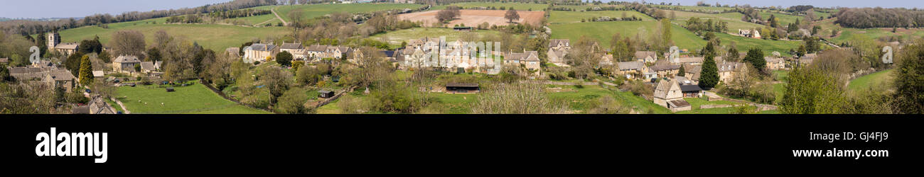 Cotswold Dorf von Naunton, Gloucestershire, UK. Es befindet sich in einem tiefen Tal im Bereich der Außergewähnliche natürlichen Schönheit (AONB) Stockfoto