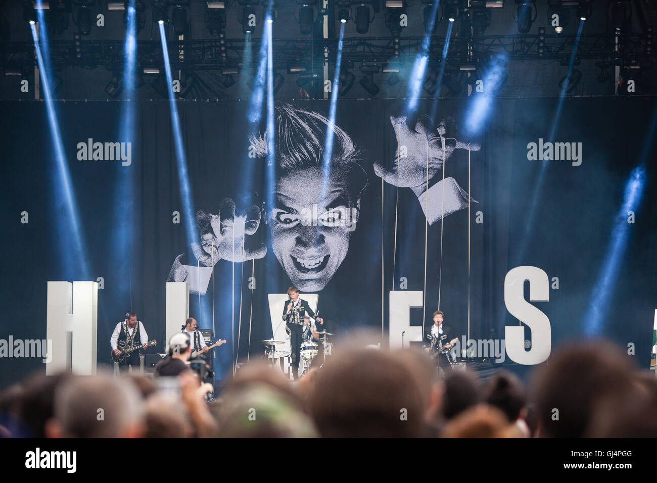 Indie-Musik-Fans auf Bilbao BBK 3-tägige Musikfestival veranstaltet jährlich im Juli, Baskenland, Spanien. Stockfoto