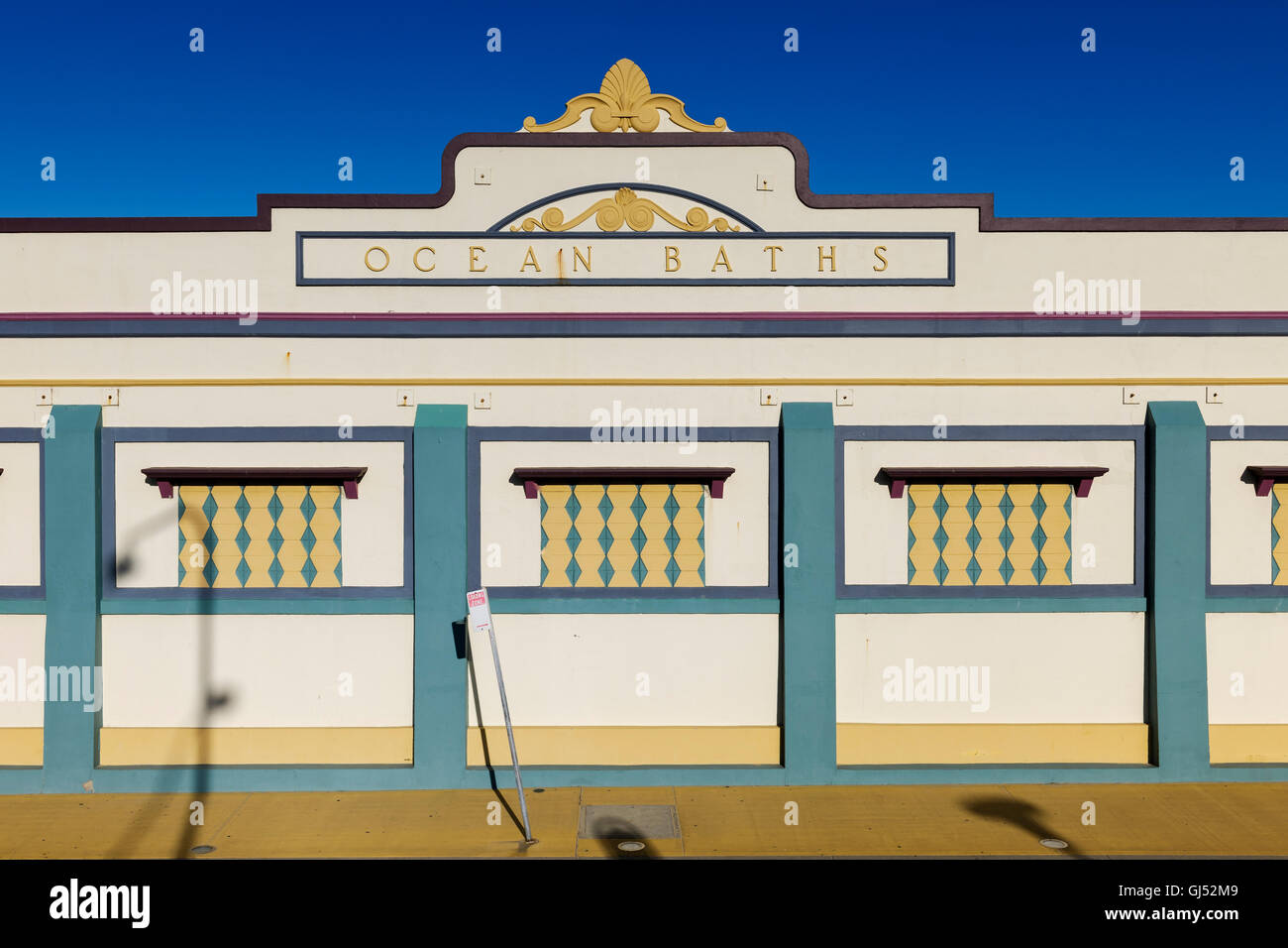 Die Art-Deco-Fassade der Newcastle Stadtrat Ozean Bäder in New South Wales, Australien. Stockfoto
