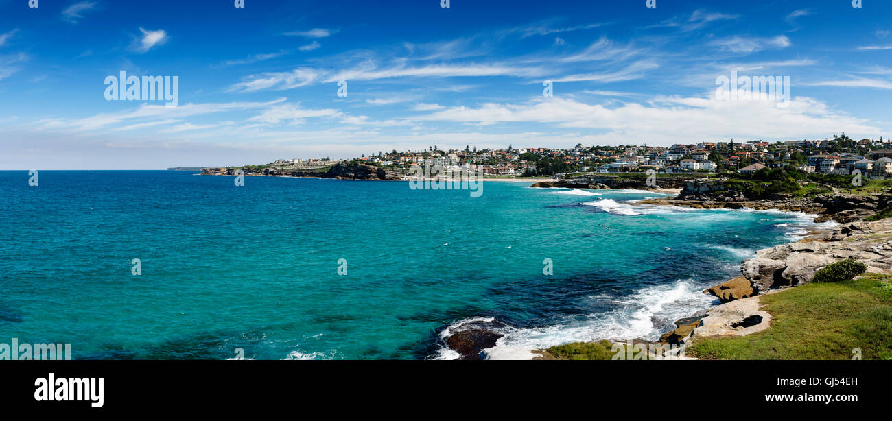 Panoramablick über Tamarama Bay in Sydney. Stockfoto
