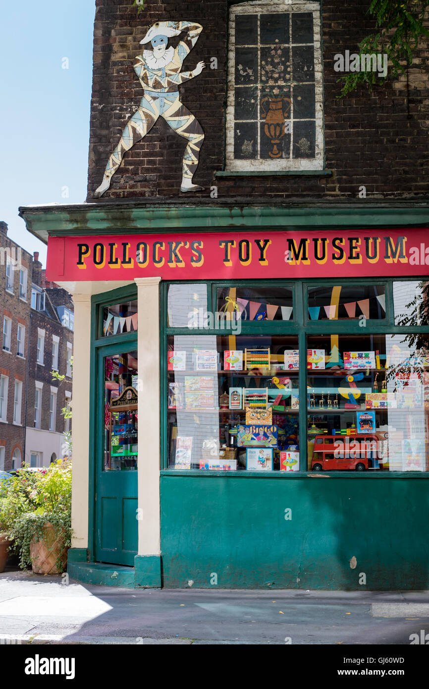 Pollocks Spielzeugmuseum, theatralische Print Lager Whitfield Street, Fitzrovia, London. Stockfoto