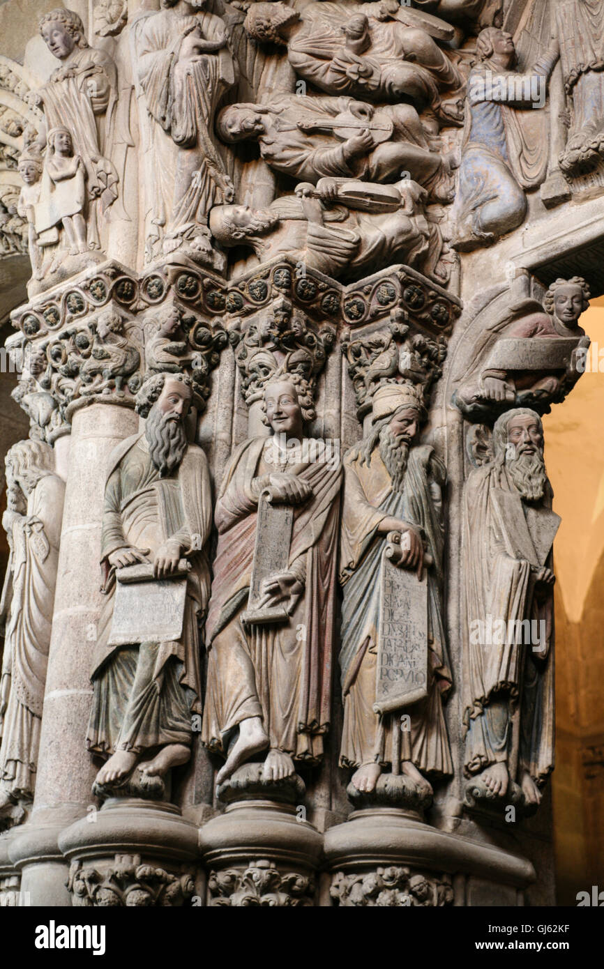 Berühmte Pórtico da Gloria in Kathedrale von Santiago de Compostela. Das 12. Jahrhundert Kunstwerk in der Vorhalle des West-Portals ist Stockfoto