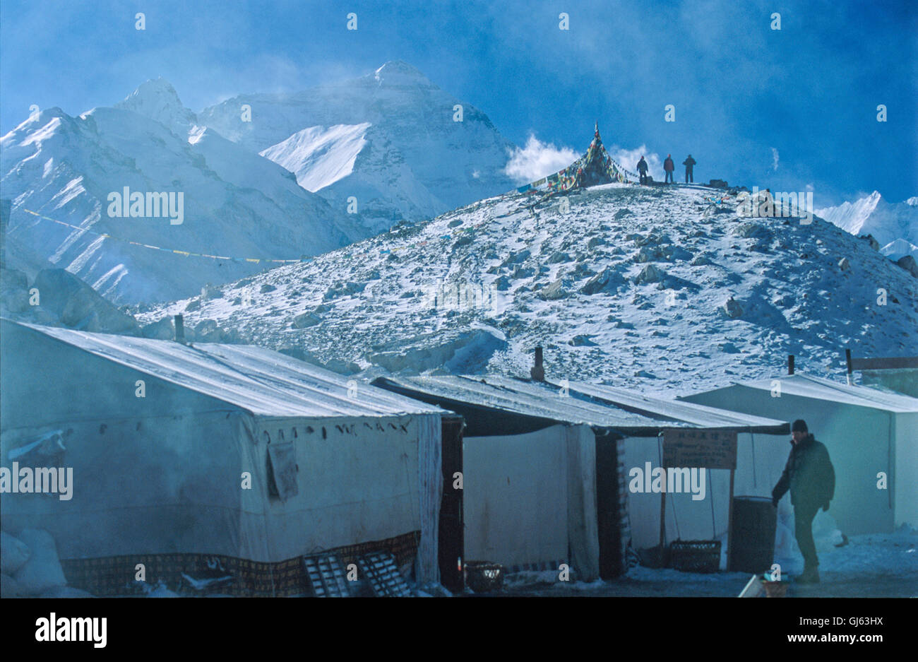 Vorübergehende provisorische Unterbringung / Tee-Shops, in Aufmachungen für den trekking/Bergsteigen Saison im Everest Base Camp mit Stockfoto