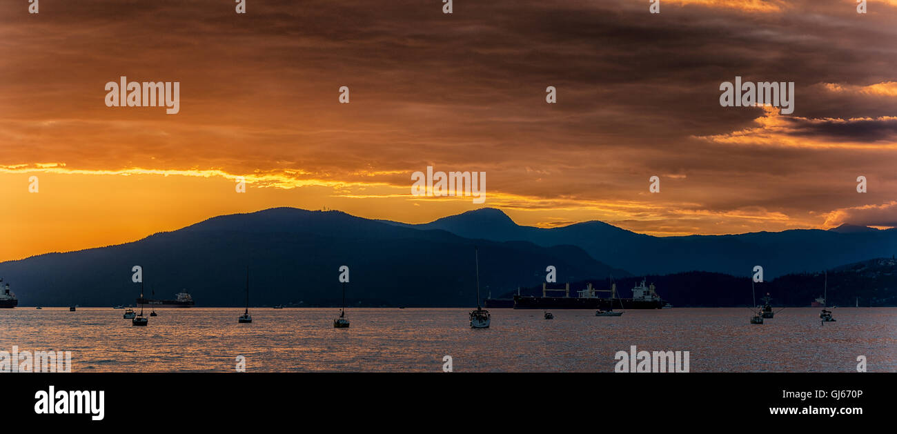 Sonnenuntergang von Kitsilano Beach, Vancouver, Britisch-Kolumbien Stockfoto