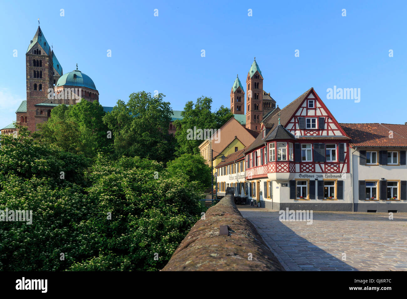 Stadtzentrum, Altstadt, "Sonnenbrücke" mit Kathedrale, imperiale Kathedrale, Weltkulturerbe UNESO, Speyer, Rhinland Pfalz, Deutschland, Stockfoto