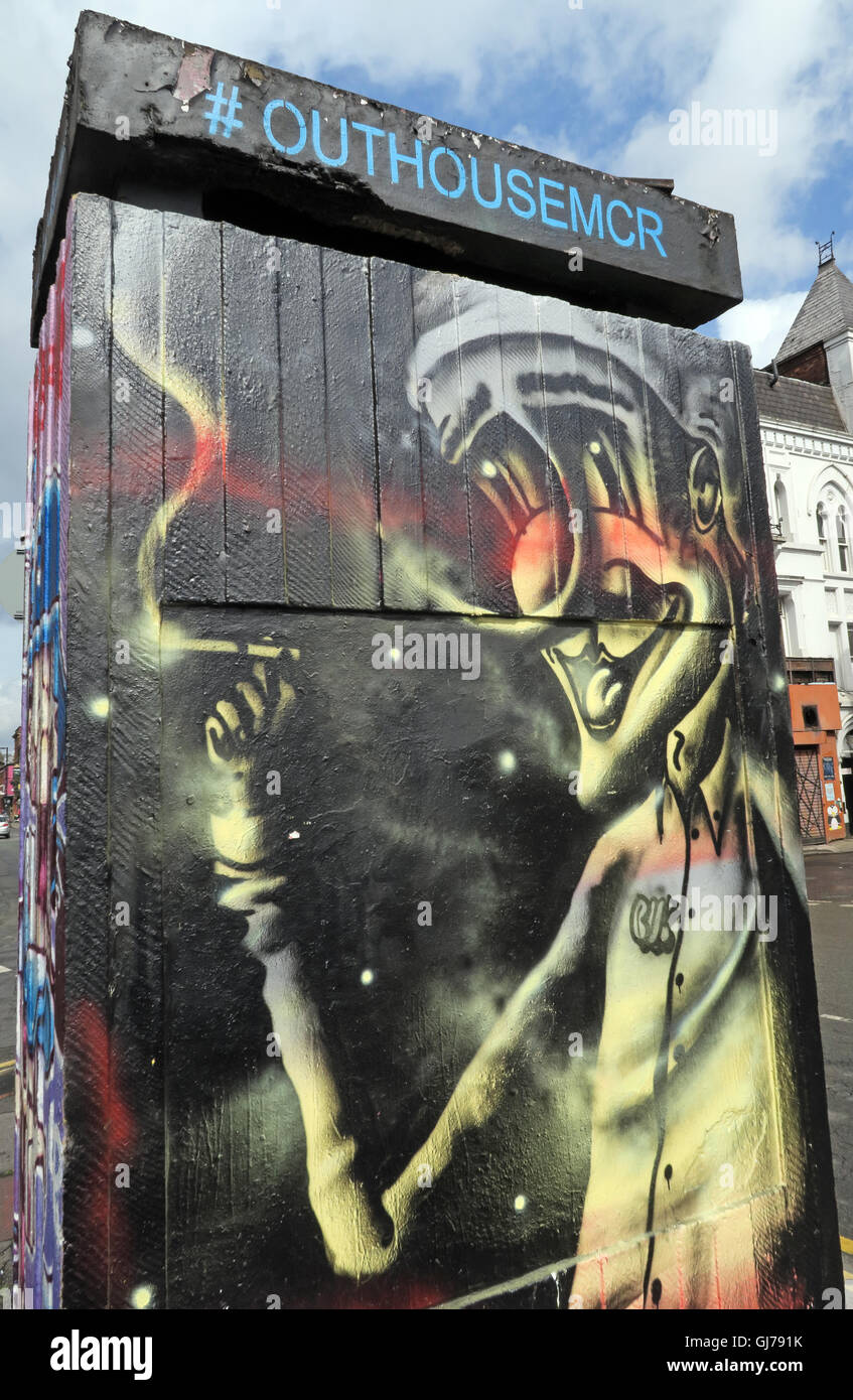 Nördlichen Viertel Kunst in Stevenson Platz Manchester, UK - Wand Graffiti August2016 OUTHOUSEMCR Stockfoto