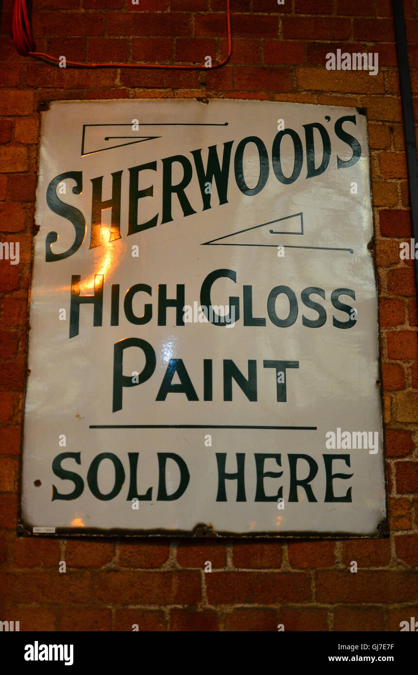 Alte Werbung an das National Railway Museum in York, Yorkshire, England UK Stockfoto