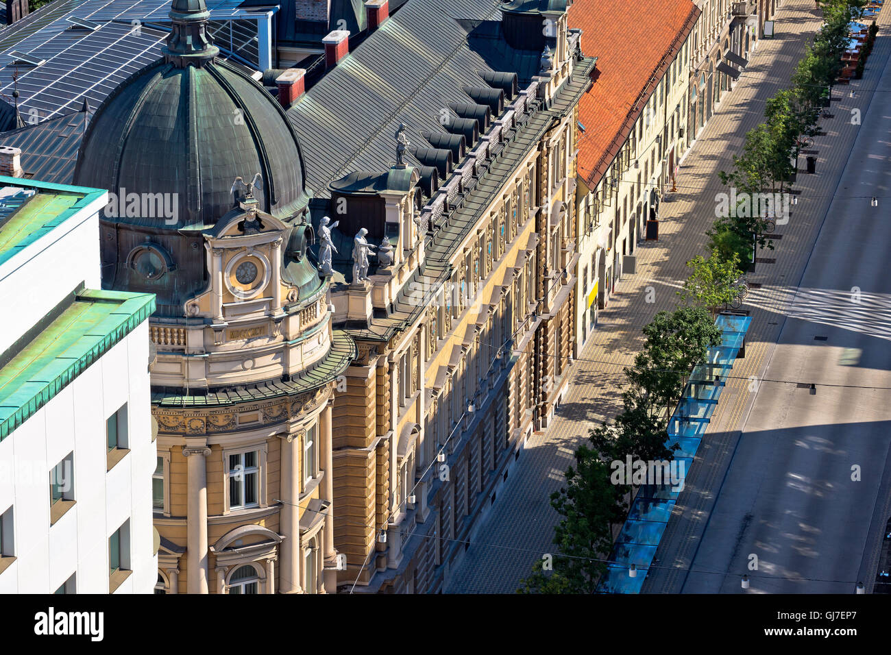 Straße und Architektur der Luftaufnahme Ljubljana, Hauptstadt von Slowenien Stockfoto