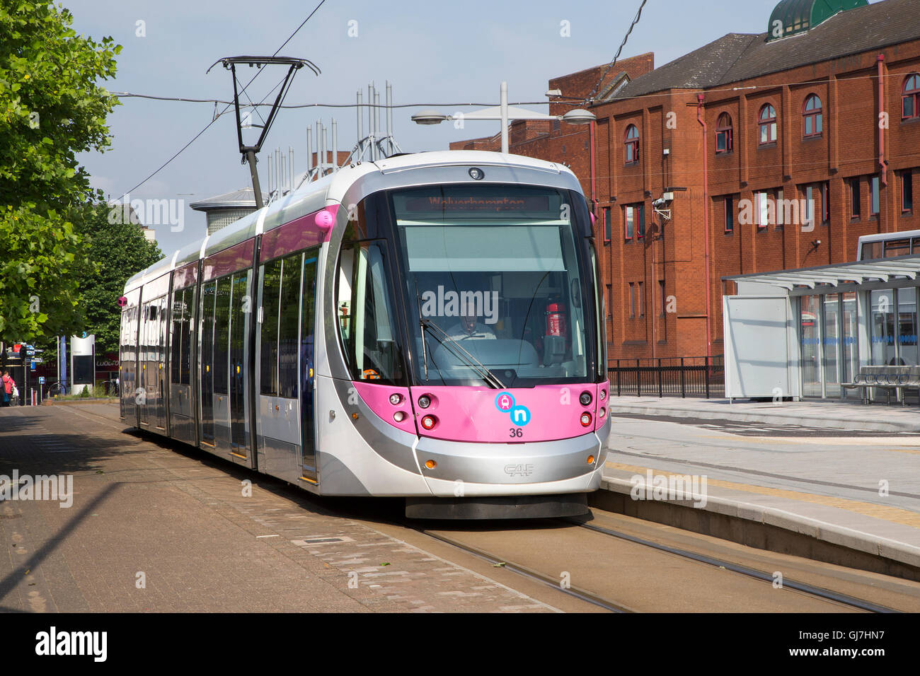 Wolverhampton St. George-Straßenbahnhaltestelle auf Bilston Straße in Wolverhampton, England Stockfoto