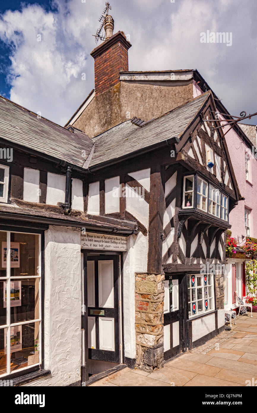 Eines der ältesten Häuser in Großbritannien gebaut, über 1400 in Beaumaris, Anglesey, Wales, UK Stockfoto