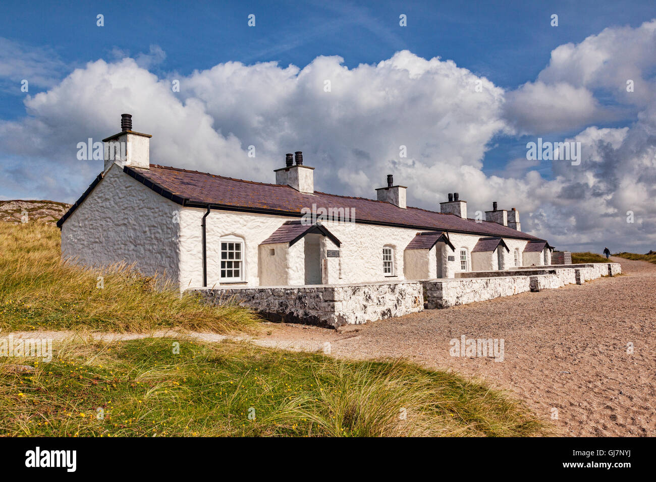 Alten Hütten auf Llanddwyn Island, einschließlich der Pilot Cottage Museum, Newborough, Anglesey, Wales, UK Stockfoto