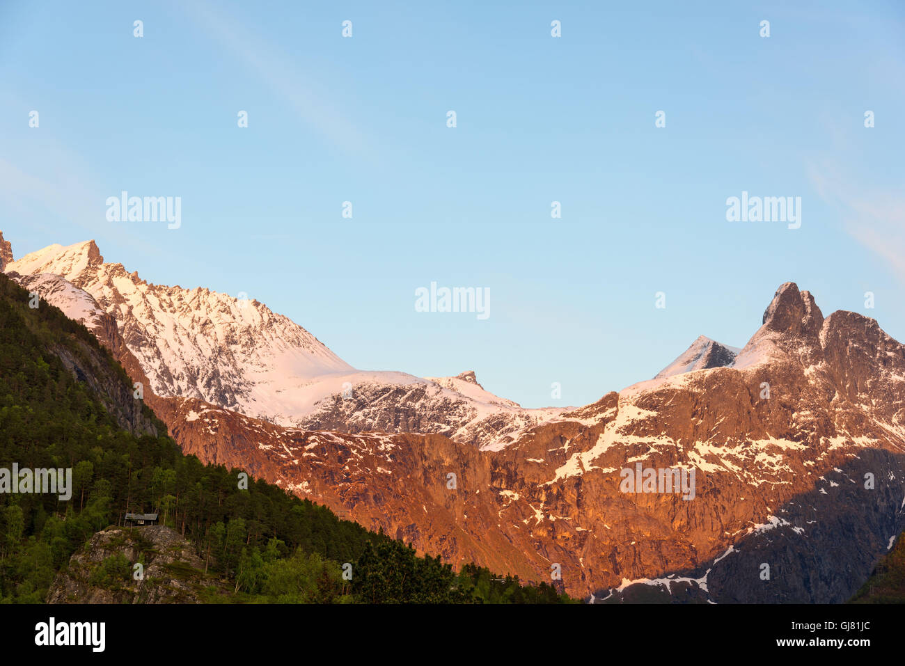 Hütte, einsam, Berge, Sonnenuntergang, Romsdal, Norwegen, Europa Stockfoto
