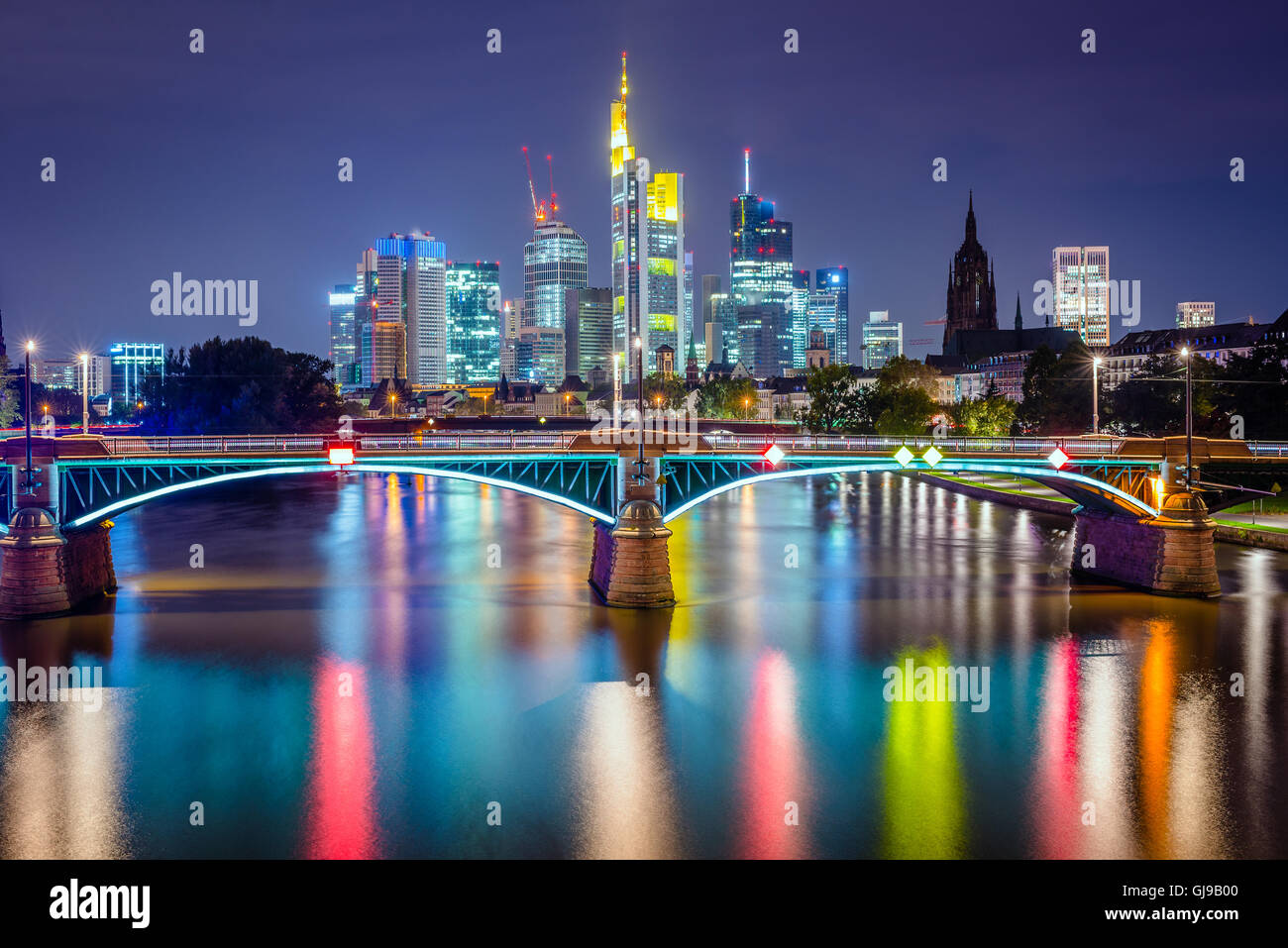 Frankfurt Am Main, Deutschland Financial District Skyline. Stockfoto