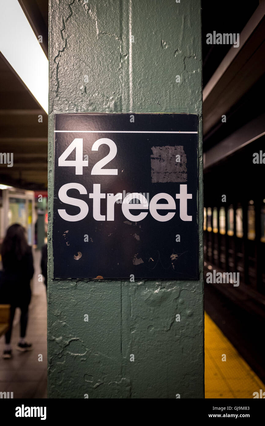 New York City USA 42nd Street Sign, New York City Subway, also a musical. Stockfoto