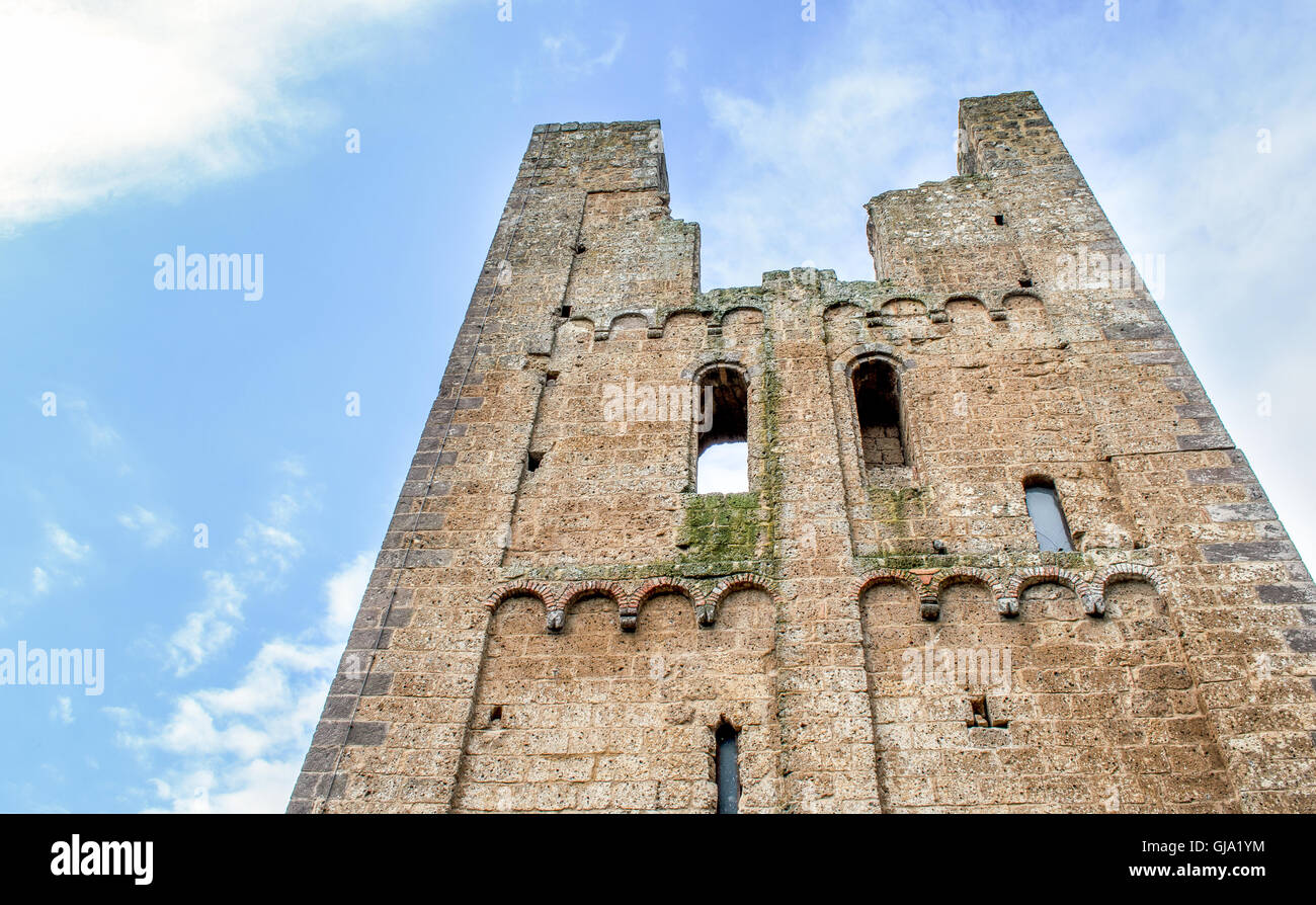 Turm-Ruinen - Tuscania - Viterbo - Italien Reisen Stockfoto