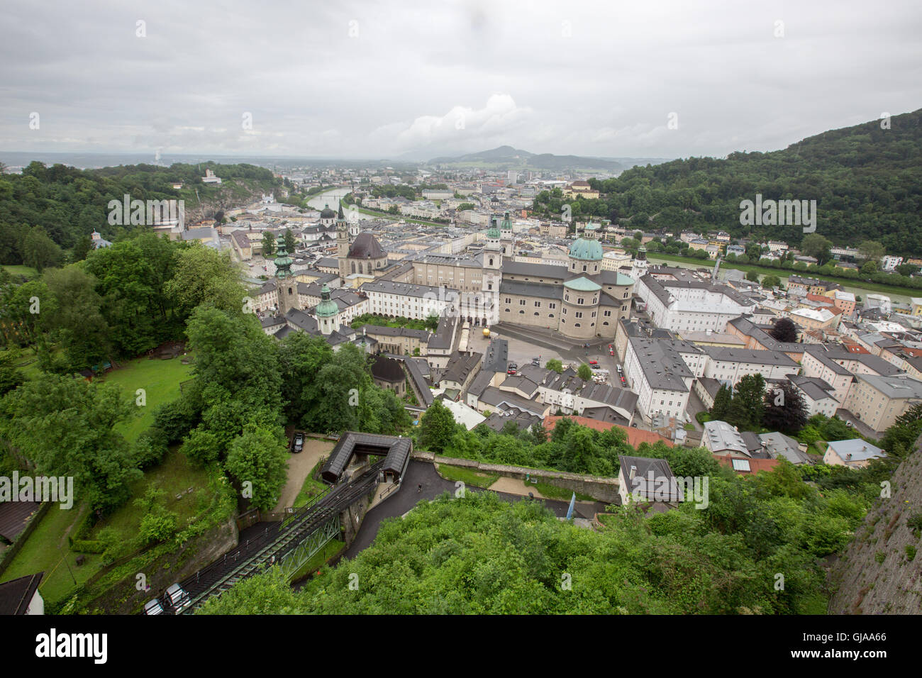 Ansicht der österreichischen Stadt Salzburg. Stockfoto