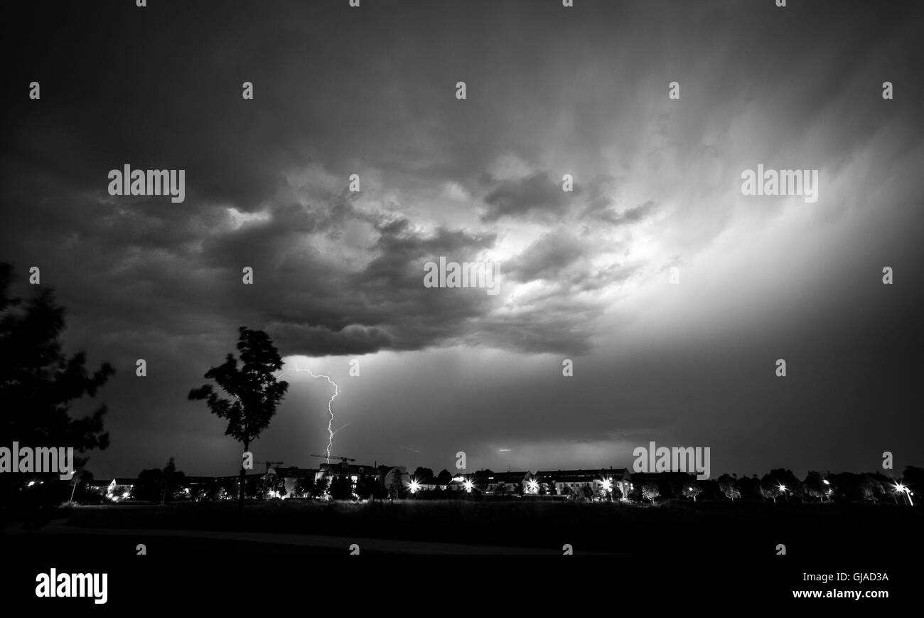 Gewitter mit Blitzschlag Stockfoto