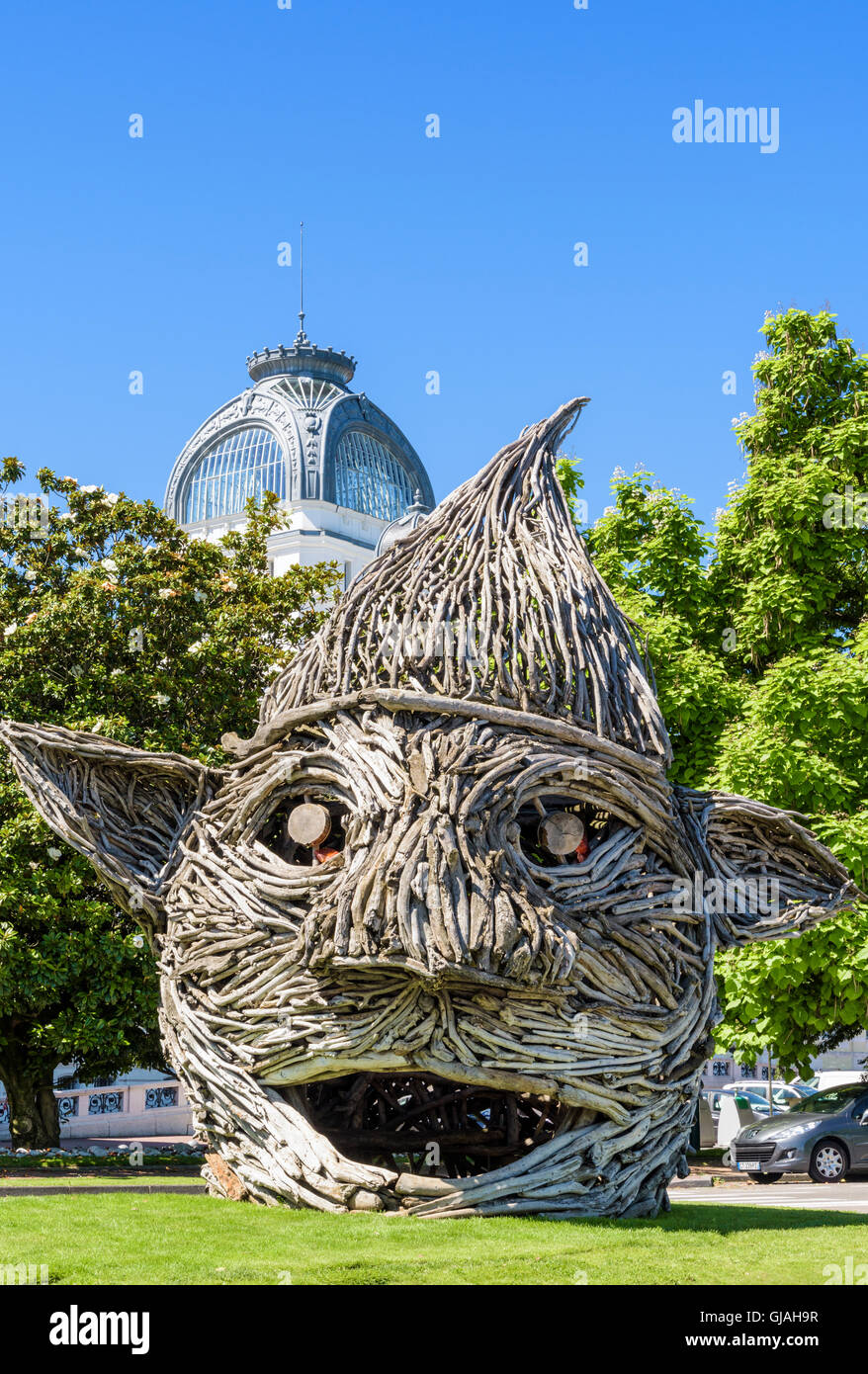 Eines der Treibholz Skulpturen feierte Le Fabuleux Dorf des Flottins Festival zu Weihnachten, Évian-Les-Bains, Frankreich Stockfoto