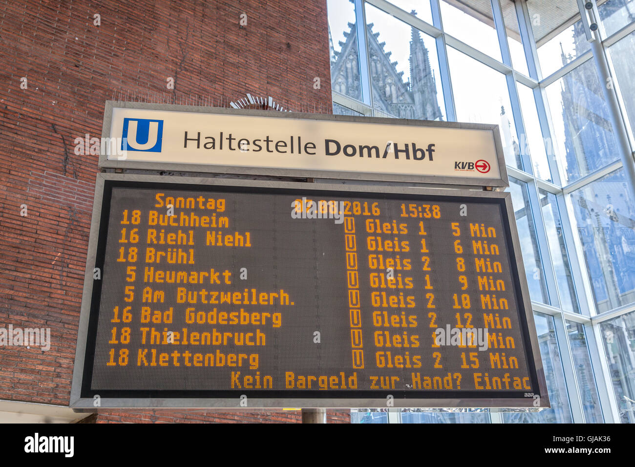 U-Bahn-Fahrplan in Köln, Deutschland Stockfotografie - Alamy