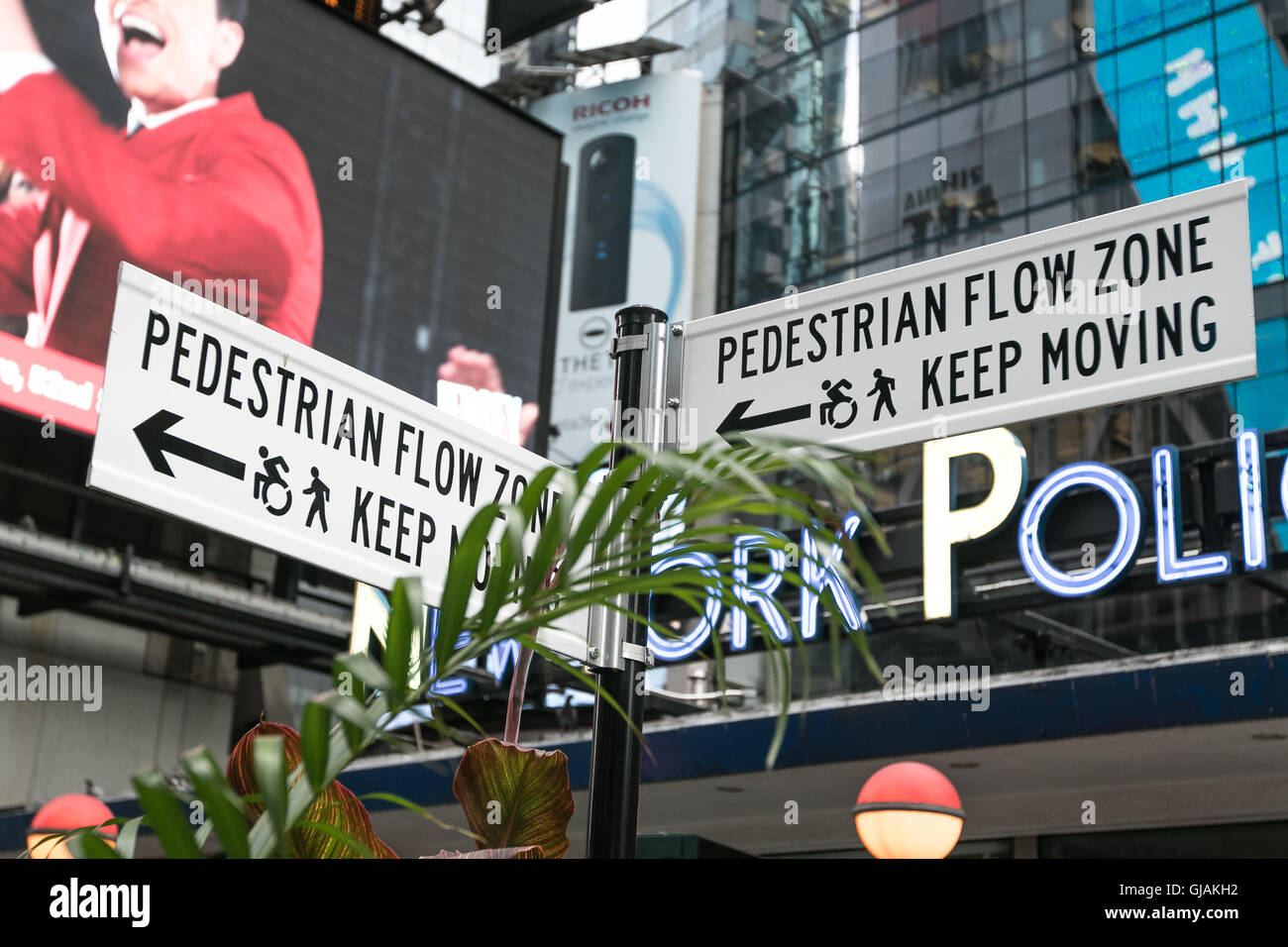 Zeichen an der Fußgängerzone am Times Square. Stockfoto