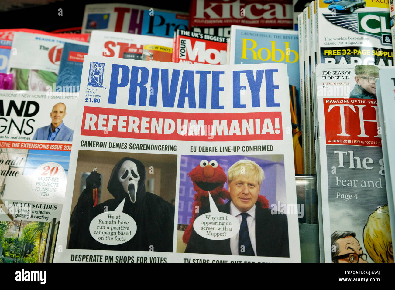 Boris Johnson und Muppet auf Privatdetektiv Magazin Front decken "Referendum Mania" Kiosk 9. Juni 2016 London England UK Stockfoto