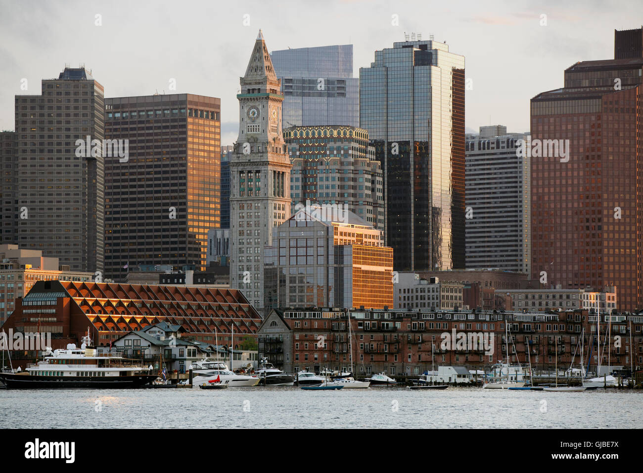 Boston Harbor City Skyline von Boston, Massachusetts Stockfoto