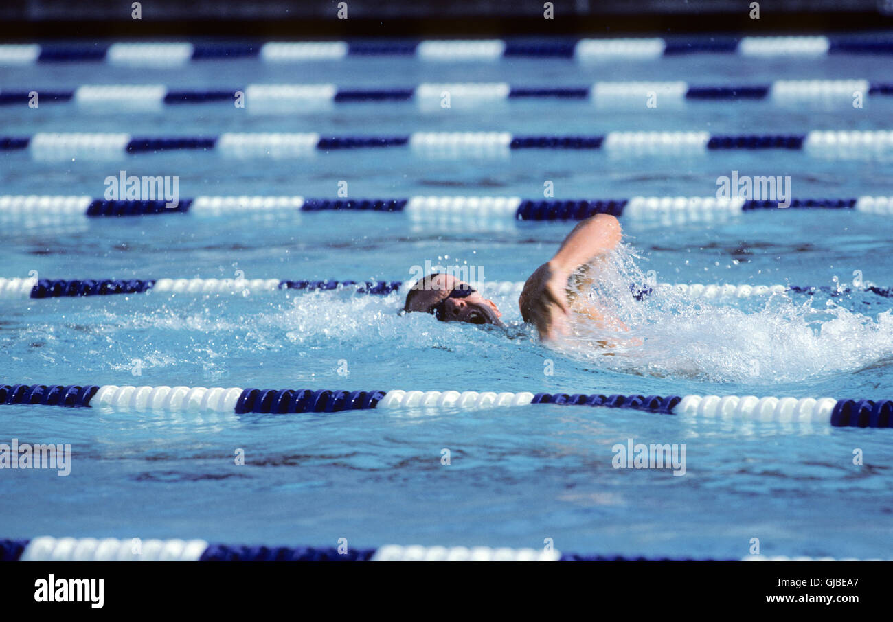 Kalifornien - Los Angeles - 1984 Olympischen Sommerspiele. Men es schwimmen. Michael Gross, Westdeutschland, 200m Freistil, Goldmedaille Stockfoto