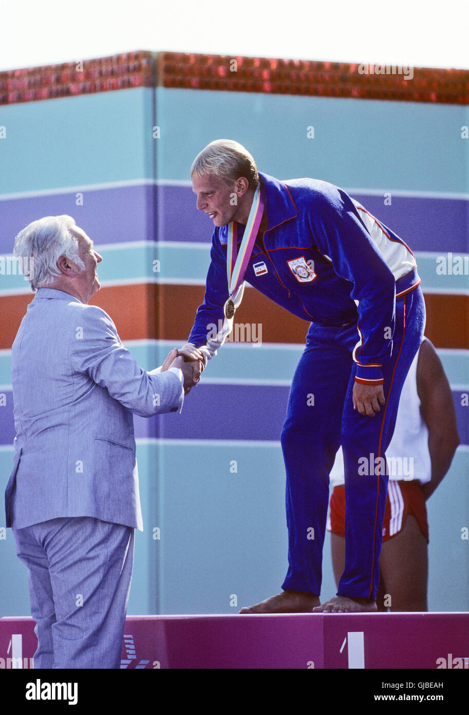 Kalifornien - Los Angeles - 1984 Olympischen Sommerspiele. USA Männer schwimmen. Steve Lundquist, 100m Brust, Goldmedaille, NWR Stockfoto