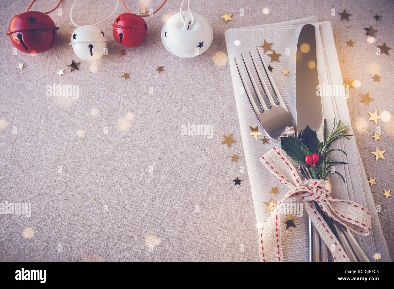 Weihnachten Tischdekoration Ort kopieren Urlaub Raum Lichterkette toning-Hintergrund Stockfoto