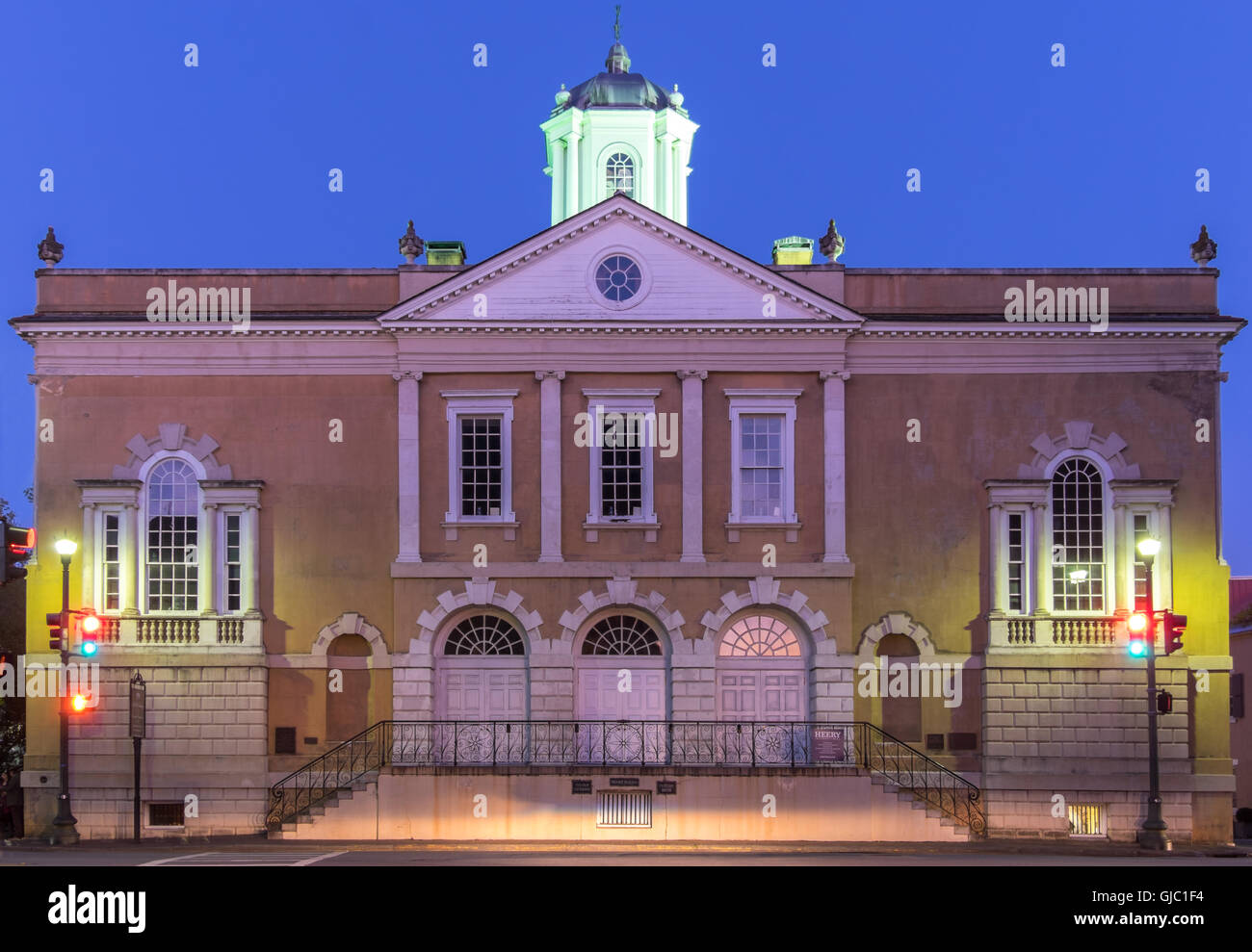 Die alte Börse und Provost Dungeon in der Dämmerung, Charleston, South Carolina Stockfoto