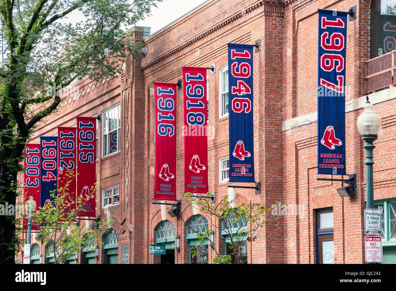 Fenway Park Championship Banner auf Yawkey Weg, Boston, Massachusetts Stockfoto