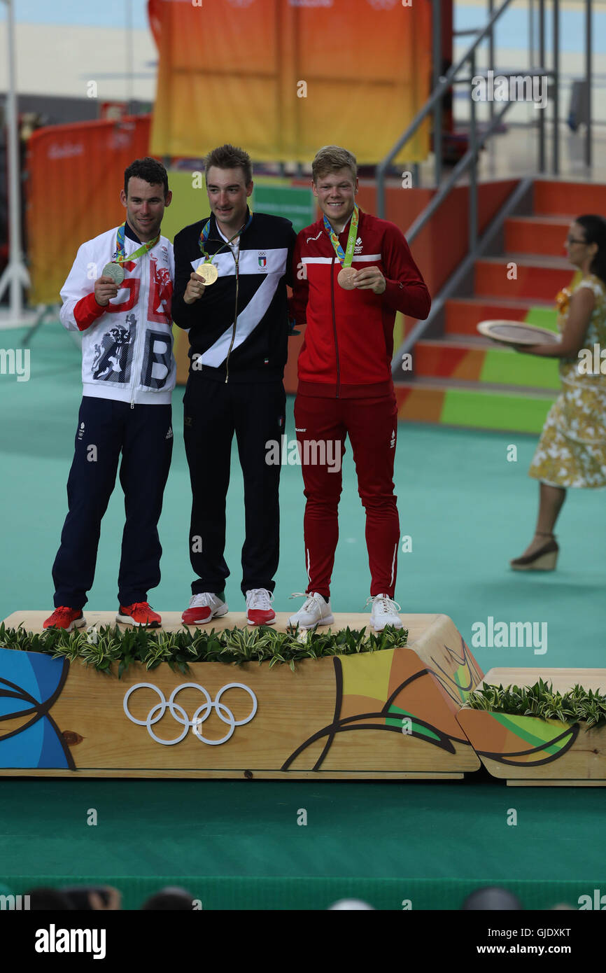 Rio De Janeiro, Brasilien. 15. August 2016. Olympische Spiele 2016 TRACK CYCLING - italienische Elia Viviani gewinnt das Rennen gegen die Uhr in Track Cycling. Auf dem Foto, die Briten Mark Cavendish statt begleitet von dänischen Lasse Norman Hansen, der Bronze in den Olympic Track Cycling 2016 gewann die Silbermedaille im Olympischen Velodrom. Credit: Foto Arena LTDA/Alamy Live-Nachrichten Stockfoto