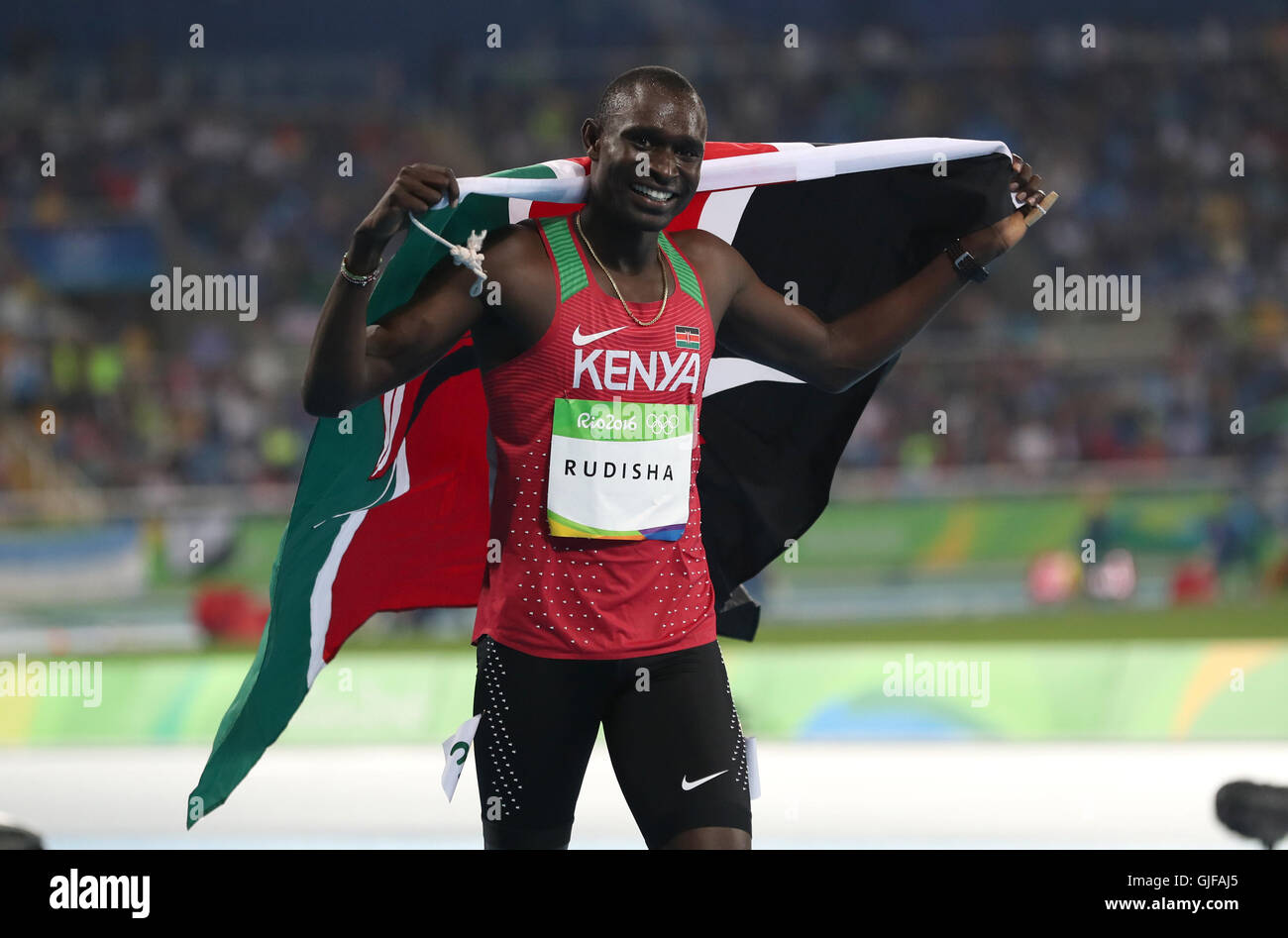 Der Kenianer David Lekuta Rudisha feiert, nachdem er am zehnten Tag der Olympischen Spiele in Rio, Brasilien, die 800 Meter der Männer im Olympiastadion gewonnen hat. Bilddatum: Montag, 15. August 2016. Bildnachweis sollte lauten: Mike Egerton/PA Wire. Stockfoto