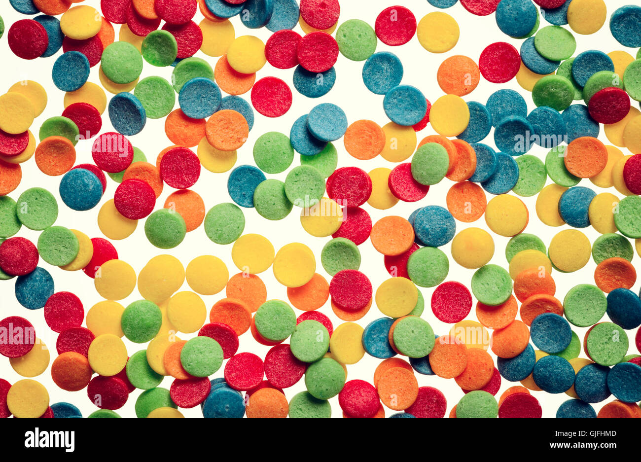 Glücklich farbigen Hintergrund mit vielen bunten Konfetti Stockfoto