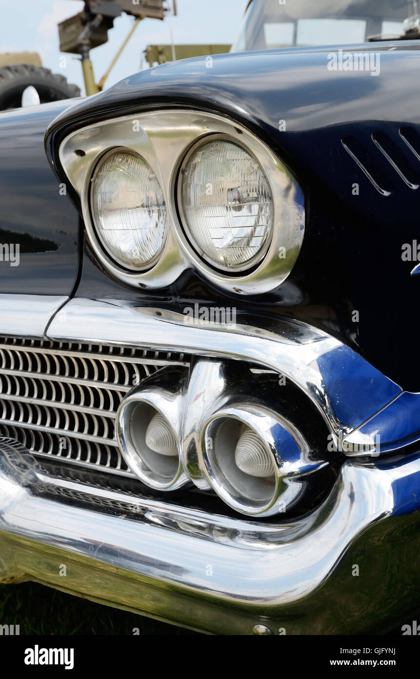 Scheinwerfer des Retro-Autos Stockfoto