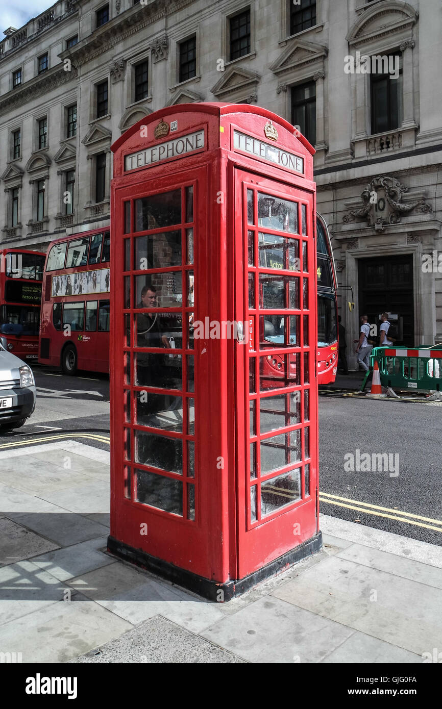 Alten London öffentliche Telefonzelle Stockfoto