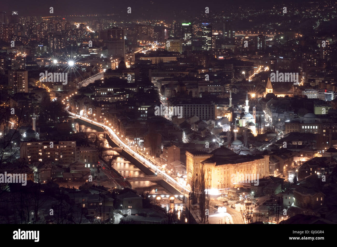 Sarajevo, die Hauptstadt von Bosnien und Herzegowina stolz City von östlicher und westlicher Kultur und Religionen. Stockfoto