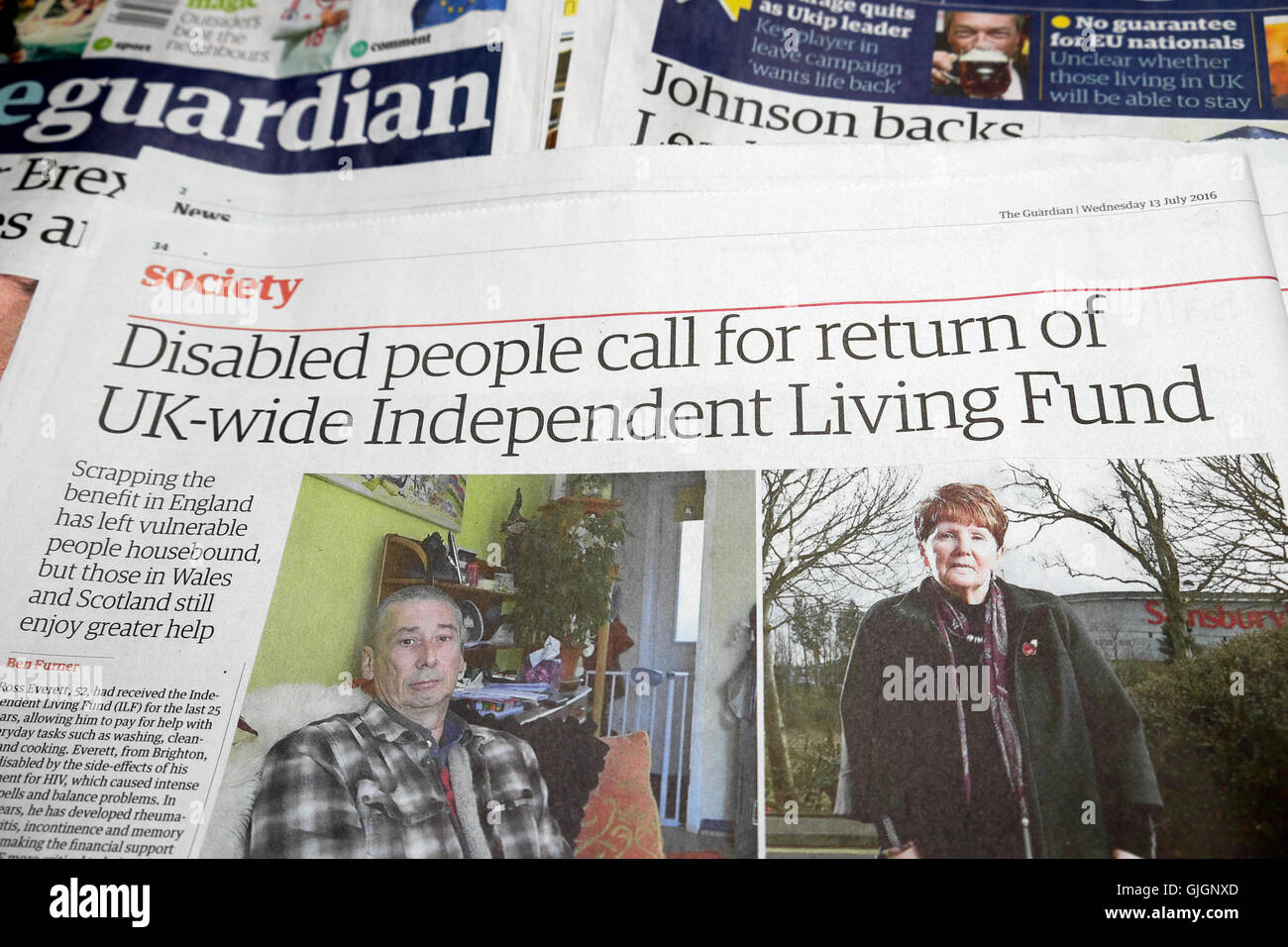 Artikel "Behindert Menschen Aufforderung zur Rückkehr der UK breiten Independent Living Fund" in der Zeitung Guardian UK Stockfoto