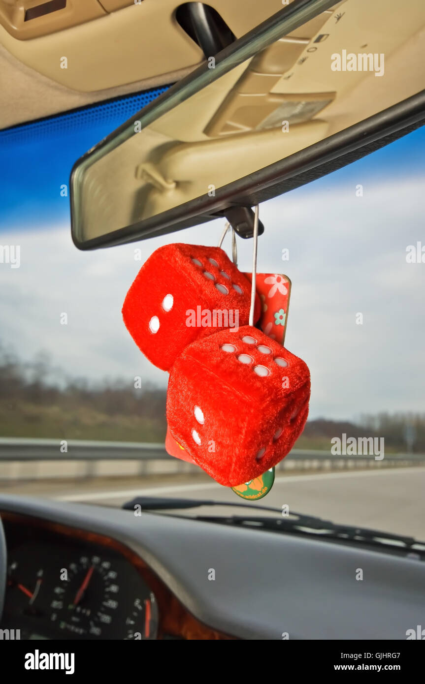 Drehzahlmesser im Auto Stockfoto