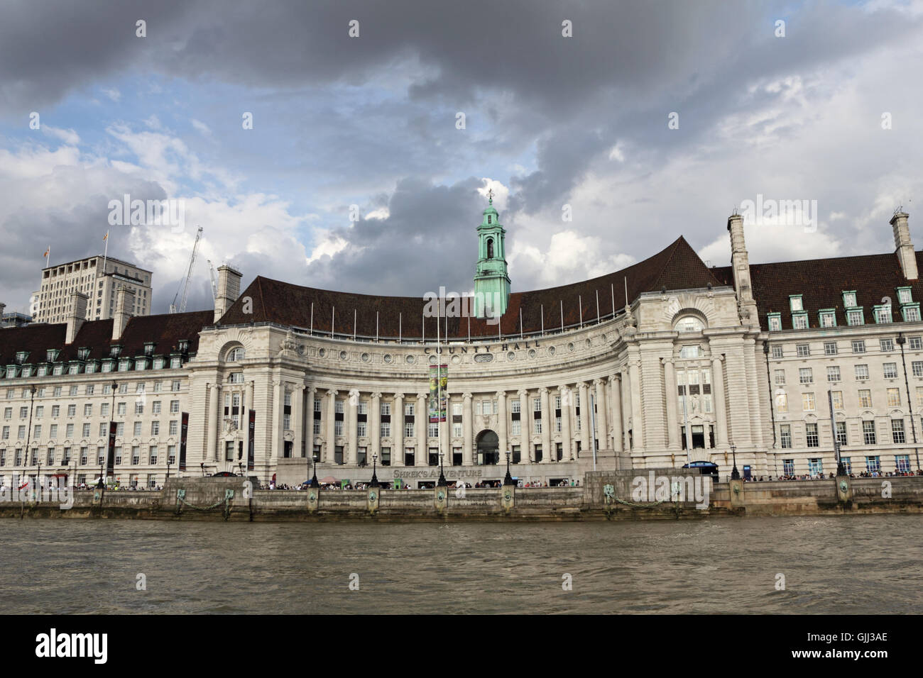 County Hall auf der Southbank London England UK Stockfoto