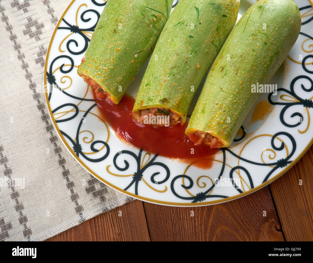 Mehshi Kusa - Zucchini gefüllt mit Reis und Fleisch Stockfoto