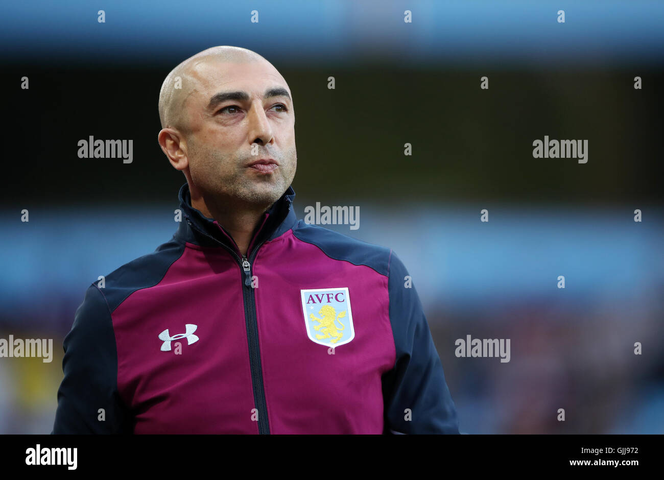 Aston Villa-Manager Roberto Di Matteo während der Himmel Bet Meisterschaft match im Villa Park, Birmingham. Stockfoto