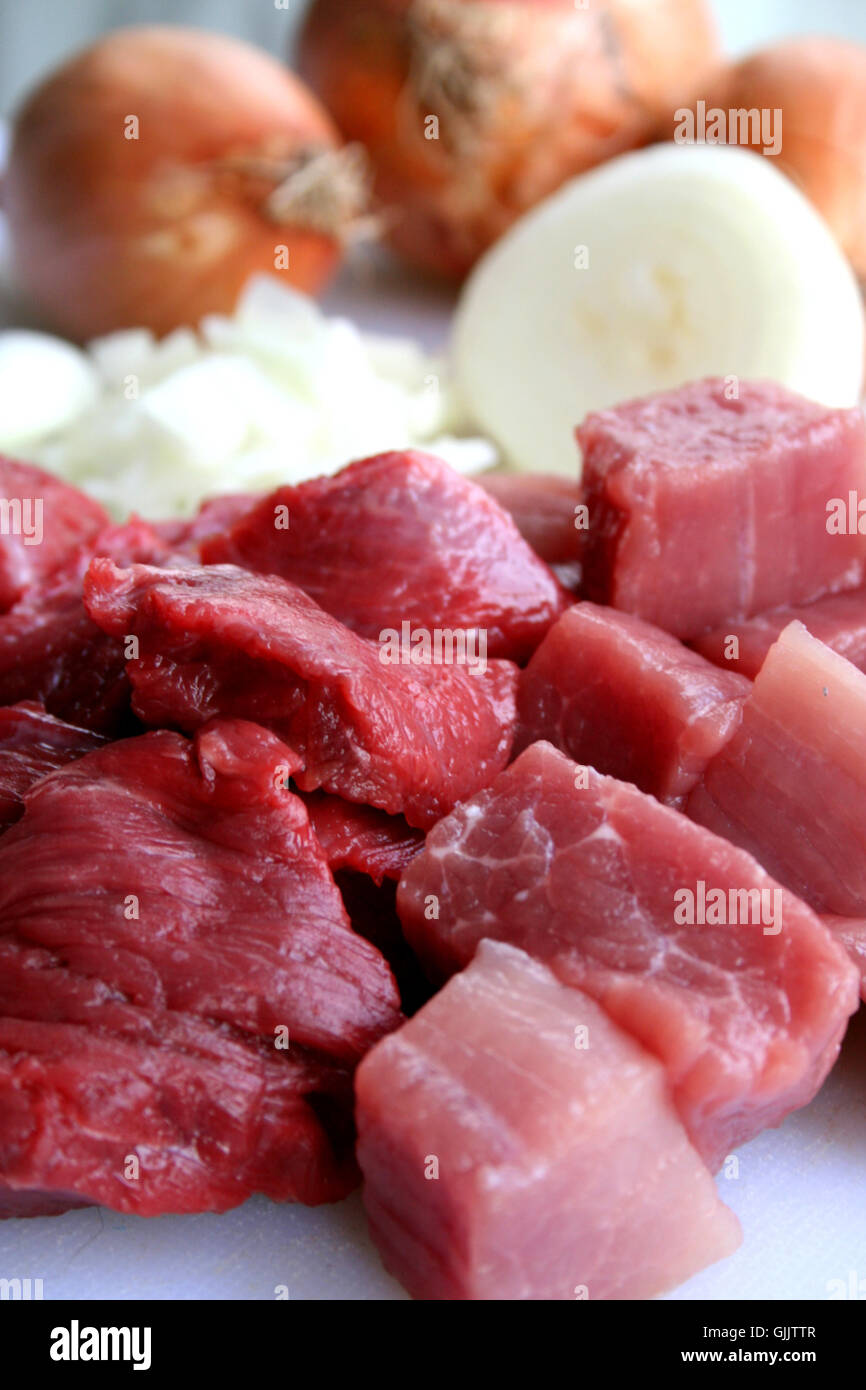 Gulasch-Vorbereitung Stockfoto