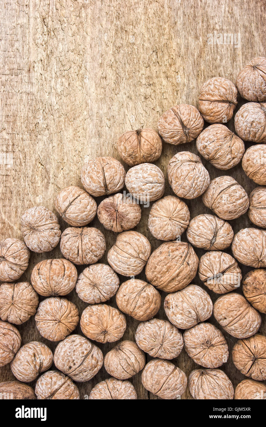Hintergrund der Walnüsse Stockfoto