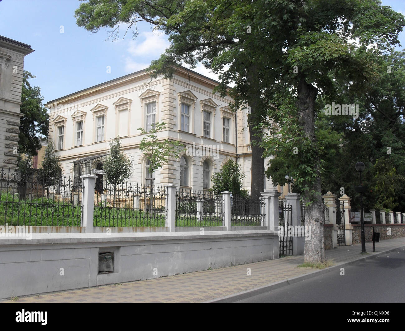 Dieser Titel bezieht sich auf eine Referenz oder ein Element, das sich auf die Bibliothek in Teplice, Tschechische Republik, bezieht. Die Nummer Knihowna 54 deutet auf eine Katalognummer oder einen bestimmten Artikel innerhalb der Sammlung der Bibliothek hin. Stockfoto