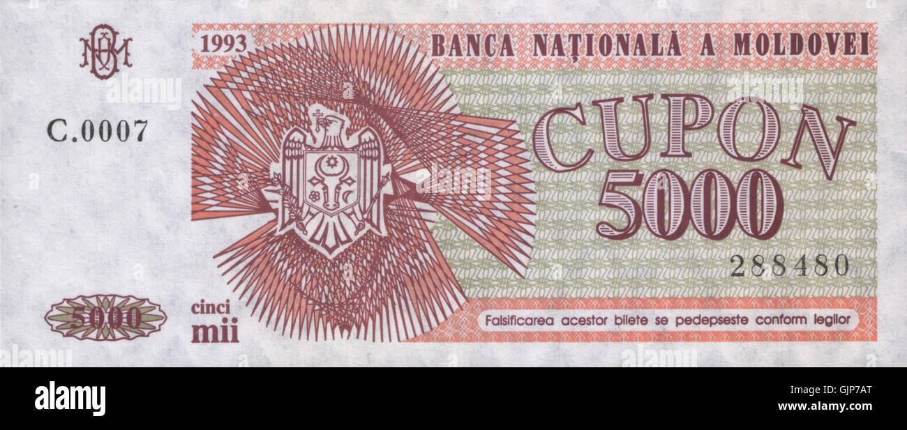 Dieses Bild zeigt eine 5000-Cupon-Banknote aus Moldau, die 1993 ausgegeben wurde. Die Banknote repräsentiert die Wirtschaftsgeschichte Moldaus nach seiner Unabhängigkeit von der Sowjetunion und zeigt die frühe Währung des neu gegründeten Landes. Stockfoto